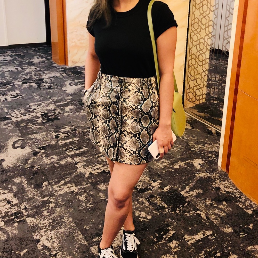 Snake print mini skirt with pockets